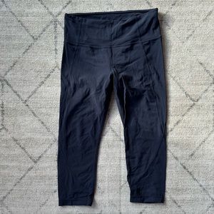 Athleta Navy Blue Salutation Capris Medium